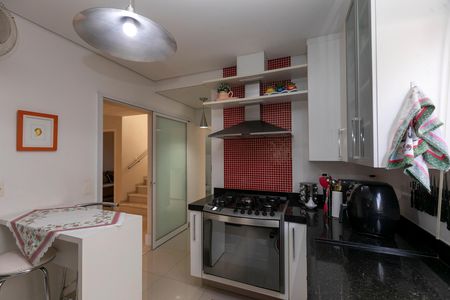 COZINHA de casa de condomínio à venda com 4 quartos, 200m² em Fazenda Santa Cândida, Campinas