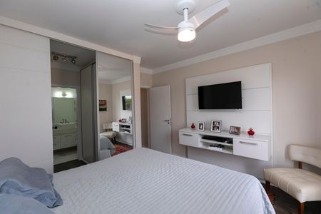 Casa de condomínio à venda com 200m², 4 quartos e 4 vagas Casa de condomínio à venda com 200m², 4 quartos e 4 vagasQUARTO Nº 1 - SUITE E CLOSET