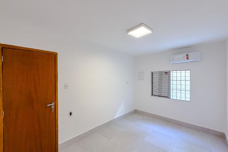 Casa de condomínio para alugar com 35m², 1 quarto e sem vaga Casa de condomínio para alugar com 35m², 1 quarto e sem vagaSala/Quarto