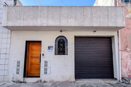 Casa de condomínio para alugar com 35m², 1 quarto e sem vaga Casa de condomínio para alugar com 35m², 1 quarto e sem vagaFachada - Plaquinha