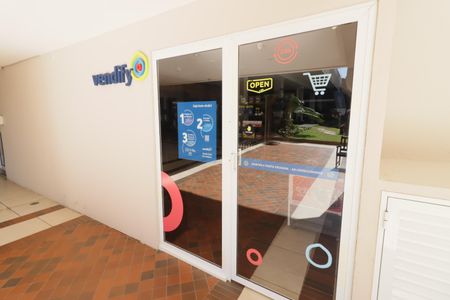 Apartamento para alugar com 72m², 2 quartos e 2 vagasÁrea comum - Mercadinho