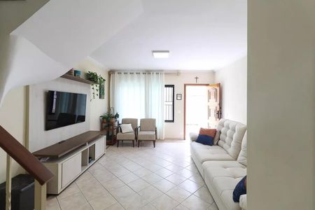 Casa de condomínio à venda com 116m², 3 quartos e 2 vagasSala