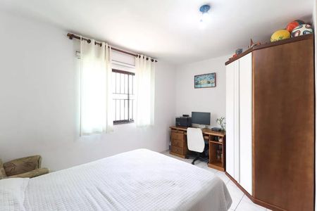 Casa de condomínio à venda com 116m², 3 quartos e 2 vagasQuarto