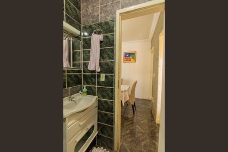 Casa à venda com 164m², 3 quartos e 1 vaga Casa à venda com 164m², 3 quartos e 1 vagaBanheiro Social 2