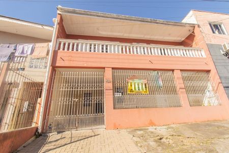 Casa à venda com 164m², 3 quartos e 1 vaga Casa à venda com 164m², 3 quartos e 1 vagaFachada