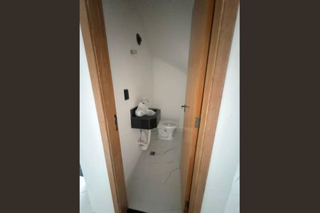 Banheiro de casa para alugar com 3 quartos, 70m² em Cidade Mãe do Céu, São Paulo