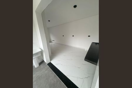 Cozinha de casa para alugar com 3 quartos, 70m² em Cidade Mãe do Céu, São Paulo