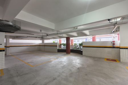 Apartamento para alugar com 74m², 2 quartos e 1 vaga Apartamento para alugar com 74m², 2 quartos e 1 vagaGaragem