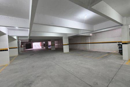Apartamento para alugar com 74m², 2 quartos e 1 vaga Apartamento para alugar com 74m², 2 quartos e 1 vagaGaragem