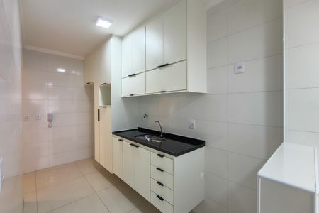 Apartamento para alugar com 74m², 2 quartos e 1 vaga Apartamento para alugar com 74m², 2 quartos e 1 vagaCozinha