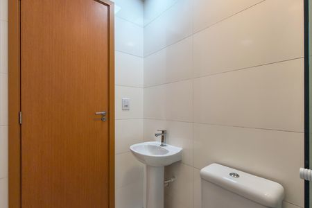 Apartamento para alugar com 74m², 2 quartos e 1 vaga Apartamento para alugar com 74m², 2 quartos e 1 vagaBanheiro da Suíte