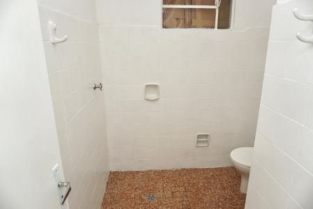 Banheiro  de casa para alugar com 1 quarto, 50m² em Ipiranga, Belo Horizonte