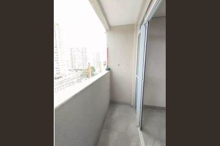 Apartamento à venda com 57m², 2 quartos e 2 vagas Apartamento à venda com 57m², 2 quartos e 2 vagasVaranda