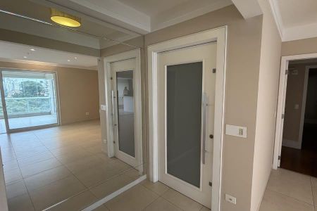 Apartamento à venda com 170m², 3 quartos e 4 vagas