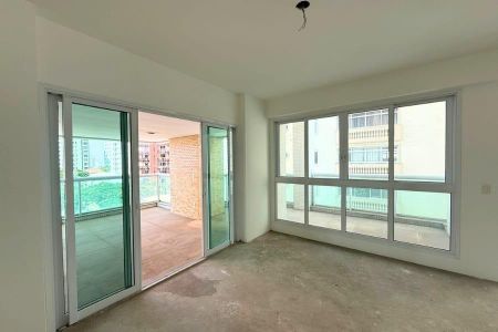 Apartamento à venda com 223m², 4 quartos e 4 vagas