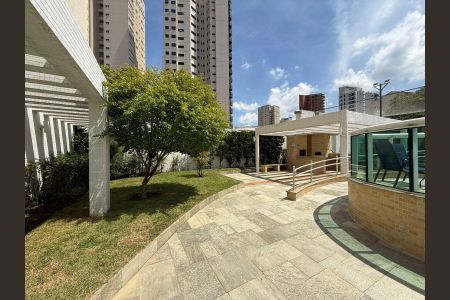Apartamento à venda com 223m², 4 quartos e 4 vagas