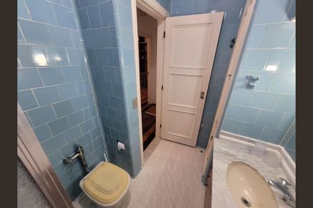 Apartamento à venda com 194m², 3 quartos e 1 vaga Apartamento à venda com 194m², 3 quartos e 1 vagaBanheiro 1