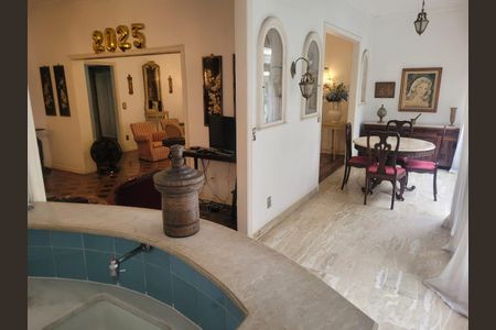 Apartamento à venda com 194m², 3 quartos e 1 vaga Apartamento à venda com 194m², 3 quartos e 1 vagaVaranda