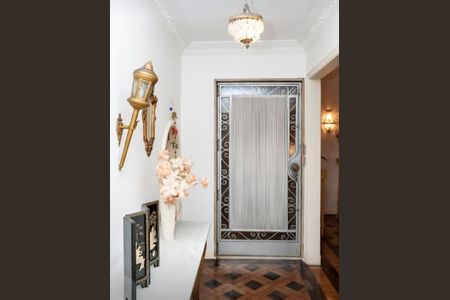 Apartamento à venda com 194m², 3 quartos e 1 vaga Apartamento à venda com 194m², 3 quartos e 1 vagaHall de entrada