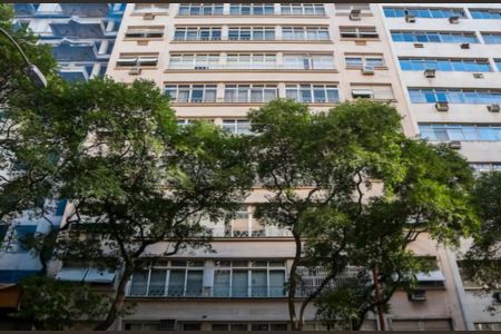 Apartamento à venda com 194m², 3 quartos e 1 vaga Apartamento à venda com 194m², 3 quartos e 1 vagaFachada