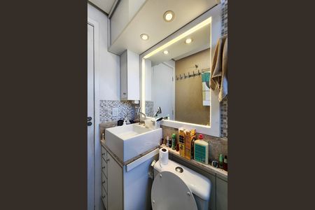 Apartamento à venda com 50m², 2 quartos e 1 vaga Apartamento à venda com 50m², 2 quartos e 1 vagaBanheiro
