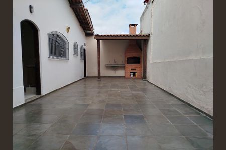 Quintal - churrasqueira de casa à venda com 2 quartos, 180m² em Vila Santa Isabel, São Paulo