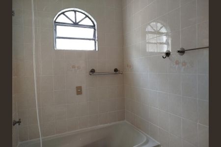 Banheiro de casa à venda com 2 quartos, 180m² em Vila Santa Isabel, São Paulo