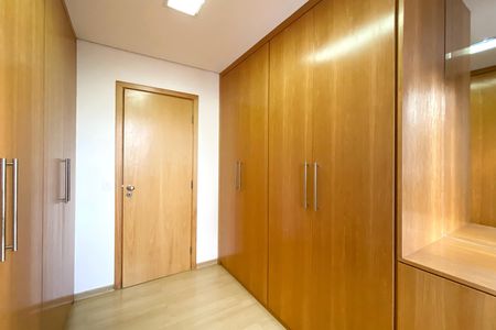 Apartamento à venda com 95m², 3 quartos e 2 vagasQuarto 3