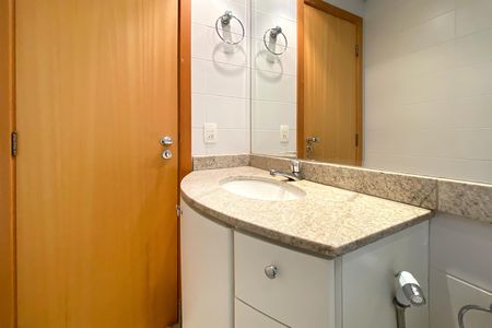 Apartamento à venda com 95m², 3 quartos e 2 vagasBanheiro da Suíte 2