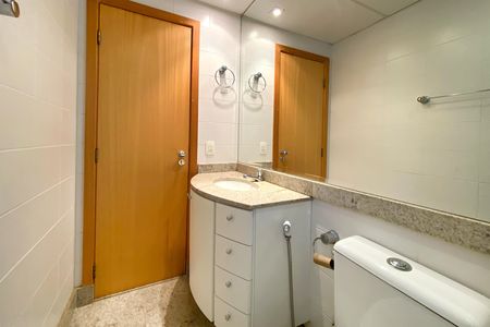 Apartamento à venda com 95m², 3 quartos e 2 vagasBanheiro da Suíte 2