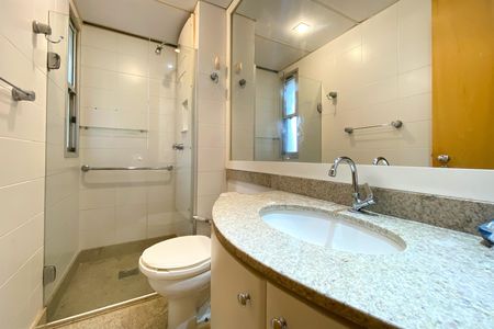 Apartamento à venda com 95m², 3 quartos e 2 vagasBanheiro da Suíte 1
