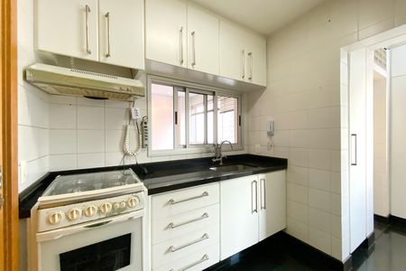 Apartamento à venda com 95m², 3 quartos e 2 vagasCozinha
