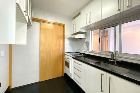 Apartamento à venda com 95m², 3 quartos e 2 vagasCozinha