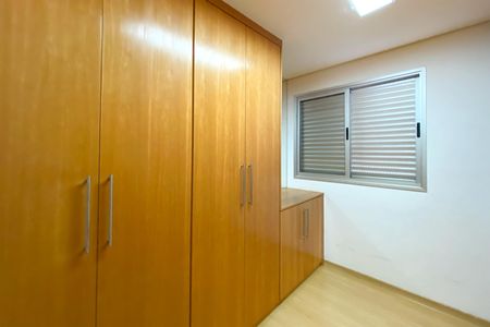 Apartamento à venda com 95m², 3 quartos e 2 vagasQuarto 3