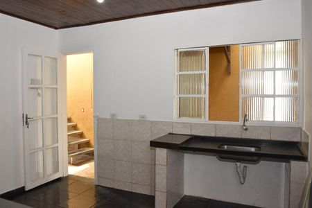 Cozinha de casa para alugar com 1 quarto, 50m² em Parque Industrial, Embu das Artes