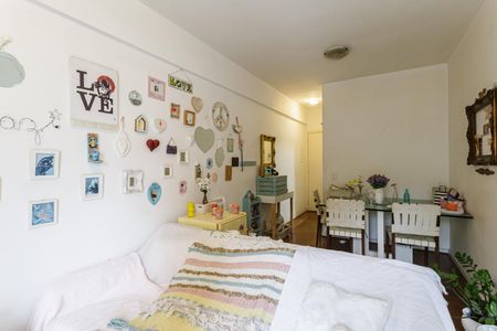 Apartamento à venda com 47m², 1 quarto e 1 vaga Apartamento à venda com 47m², 1 quarto e 1 vagaSala