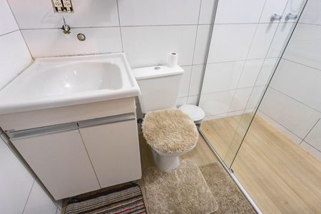 Banheiro  de kitnet/studio para alugar com 1 quarto, 24m² em Campanário, Diadema