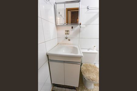 Banheiro  de kitnet/studio para alugar com 1 quarto, 24m² em Campanário, Diadema