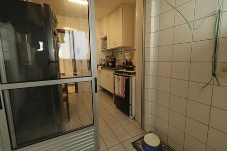 Apartamento para alugar com 87m², 3 quartos e 1 vagaÁrea de Serviço