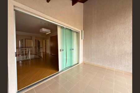 Casa à venda com 490m², 3 quartos e 4 vagas