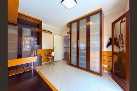 Casa à venda com 490m², 3 quartos e 4 vagas