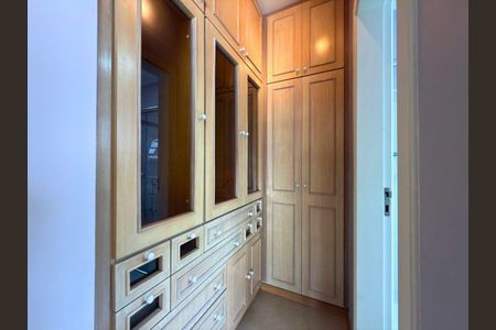 Casa à venda com 490m², 3 quartos e 4 vagas