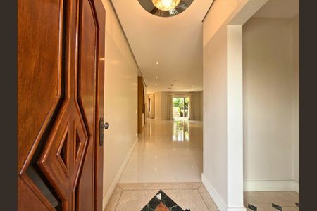 Casa à venda com 490m², 3 quartos e 4 vagas