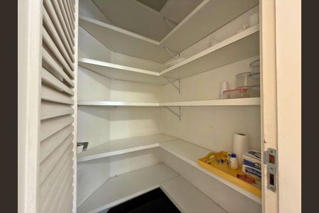 Casa à venda com 490m², 3 quartos e 4 vagas
