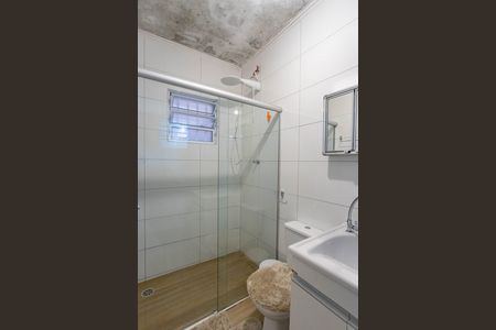 Banheiro  de kitnet/studio para alugar com 1 quarto, 19m² em Campanário, Diadema