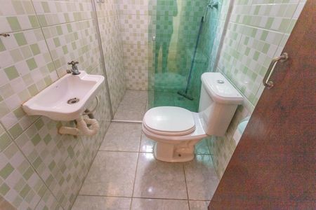 Banheiro  de kitnet/studio para alugar com 1 quarto, 21m² em Campanário, Diadema
