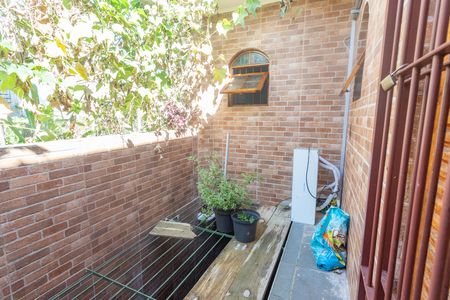 Varanda  de kitnet/studio para alugar com 1 quarto, 21m² em Campanário, Diadema