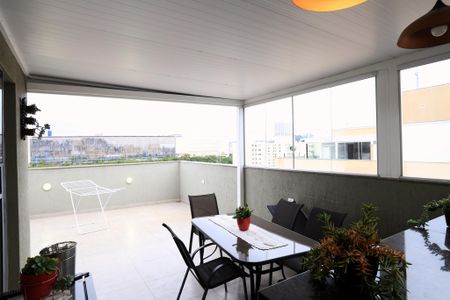 Apartamento para alugar com 167m², 4 quartos e 2 vagas Apartamento para alugar com 167m², 4 quartos e 2 vagasCobertura