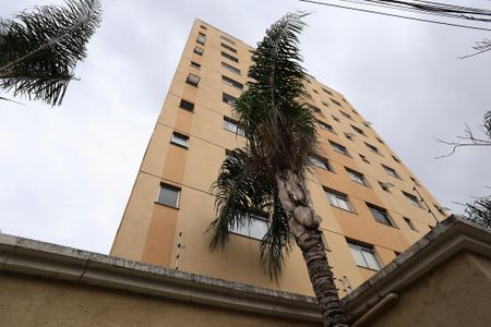 Apartamento para alugar com 167m², 4 quartos e 2 vagas Apartamento para alugar com 167m², 4 quartos e 2 vagasFachada