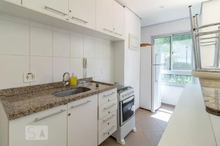 Cozinha de apartamento à venda com 2 quartos, 51m² em Glória, Porto Alegre